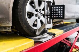 how to know when car needs alignment